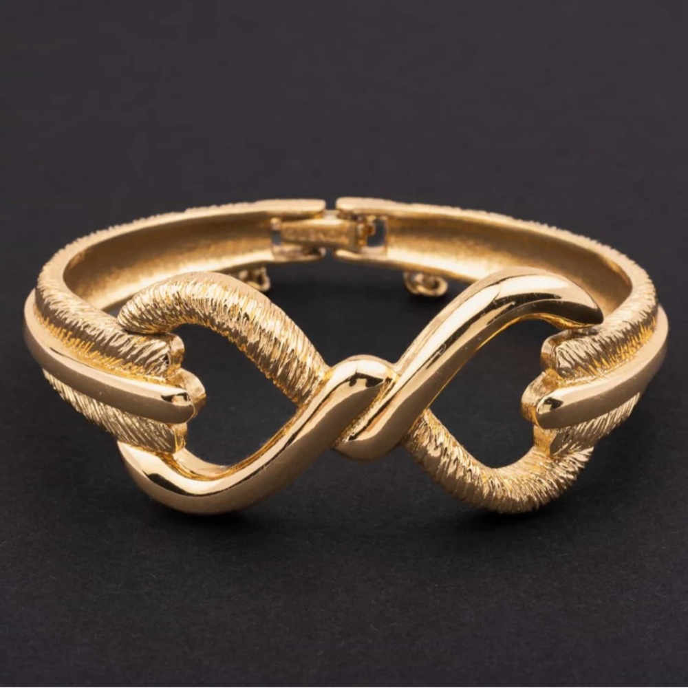 MONET gold plated bracelet